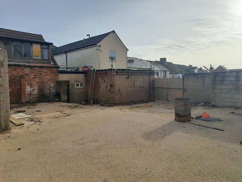 87-89 High St, Burntwood à vendre - Photo de l’immeuble – Image 3 sur 22