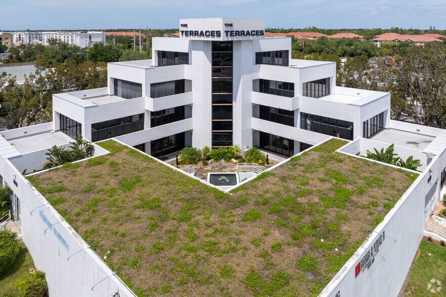 8660 College Pky, Fort Myers, FL à louer - Photo de l’immeuble – Image 2 sur 8