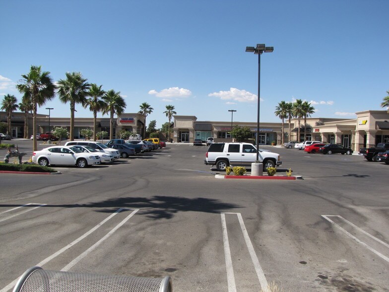 15550 Main St, Hesperia, CA à louer - Photo de l’immeuble – Image 2 sur 4