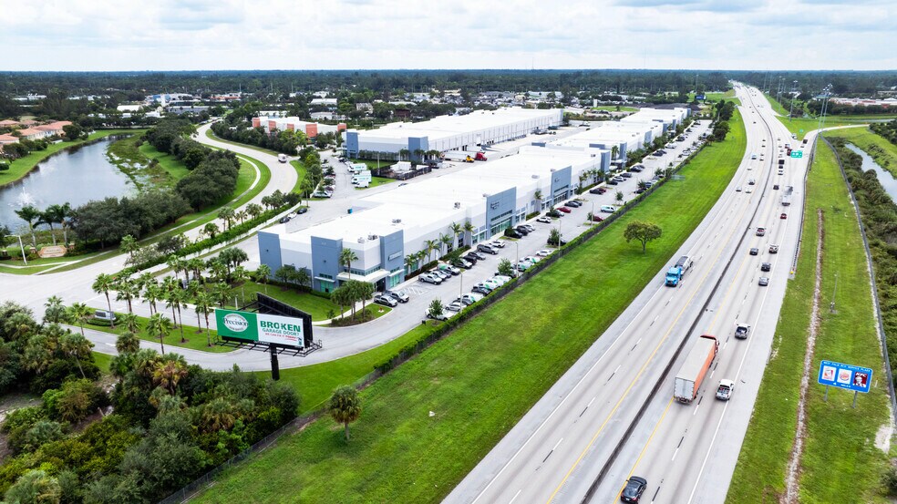 401 N Cleary Rd, West Palm Beach, FL à louer - Photo principale – Image 1 sur 14