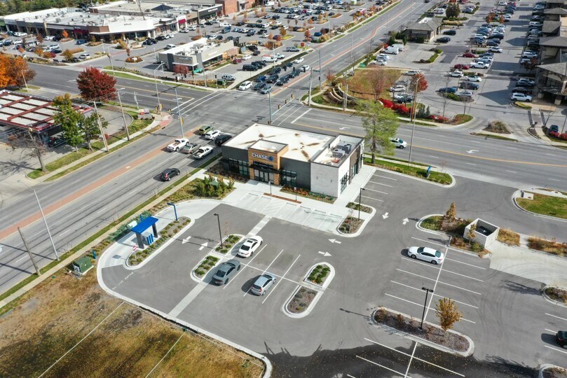 9500 Mission Rd, Prairie Village, KS à vendre - Photo de l’immeuble – Image 3 sur 8