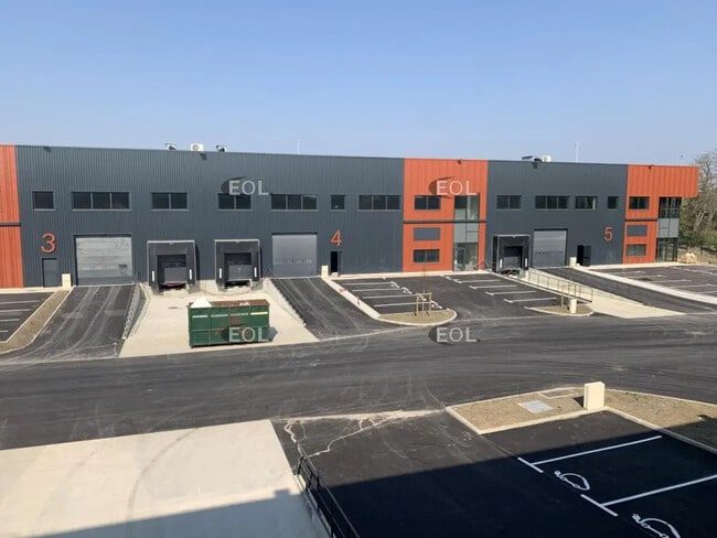 Plus de détails pour Industriel/Logistique à louer