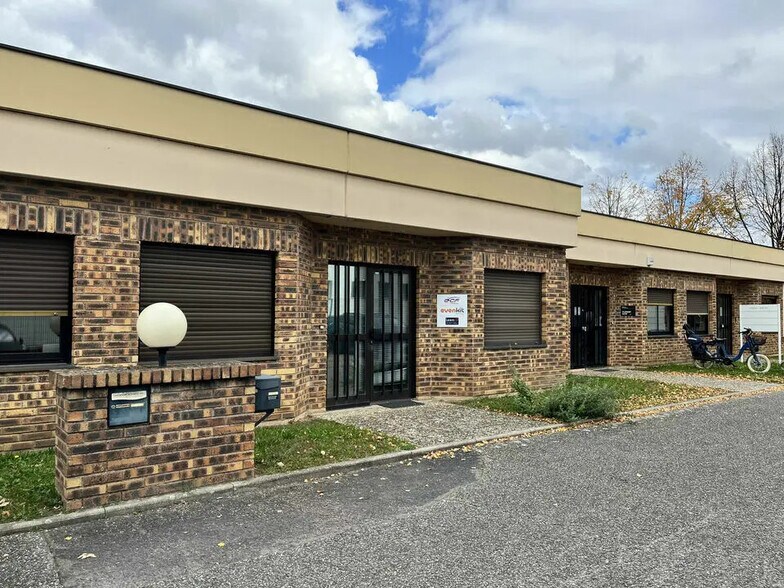 10-12 Rue Jean Monnet, Eckbolsheim à louer - Photo de l’immeuble – Image 2 sur 13