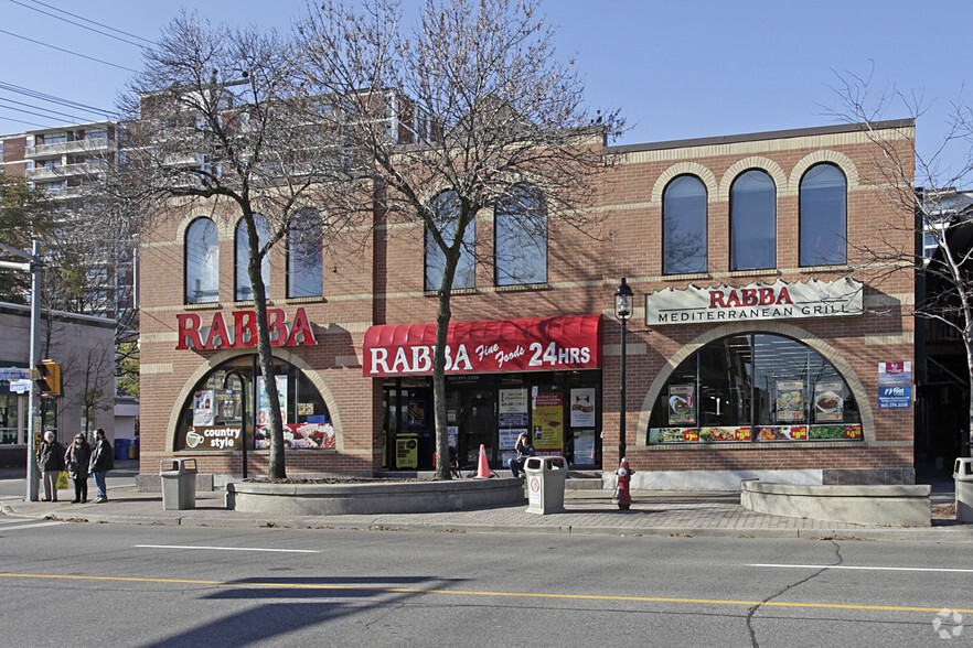 92 Lakeshore Rd E, Mississauga, ON à louer - Photo principale – Image 1 sur 2