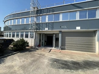 Plus de détails pour Local d’activités à vendre