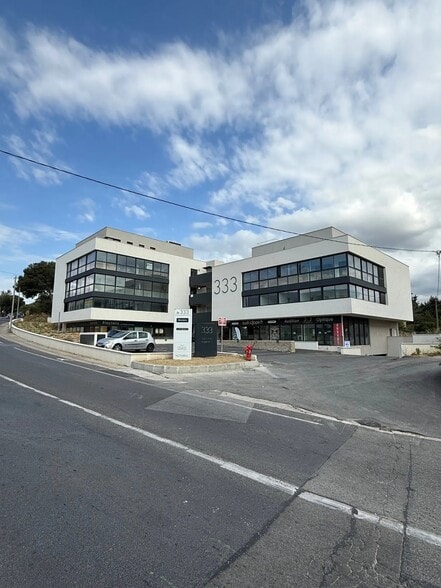 Local commercial dans La Seyne-sur-Mer à louer - Photo de l’immeuble – Image 1 sur 1