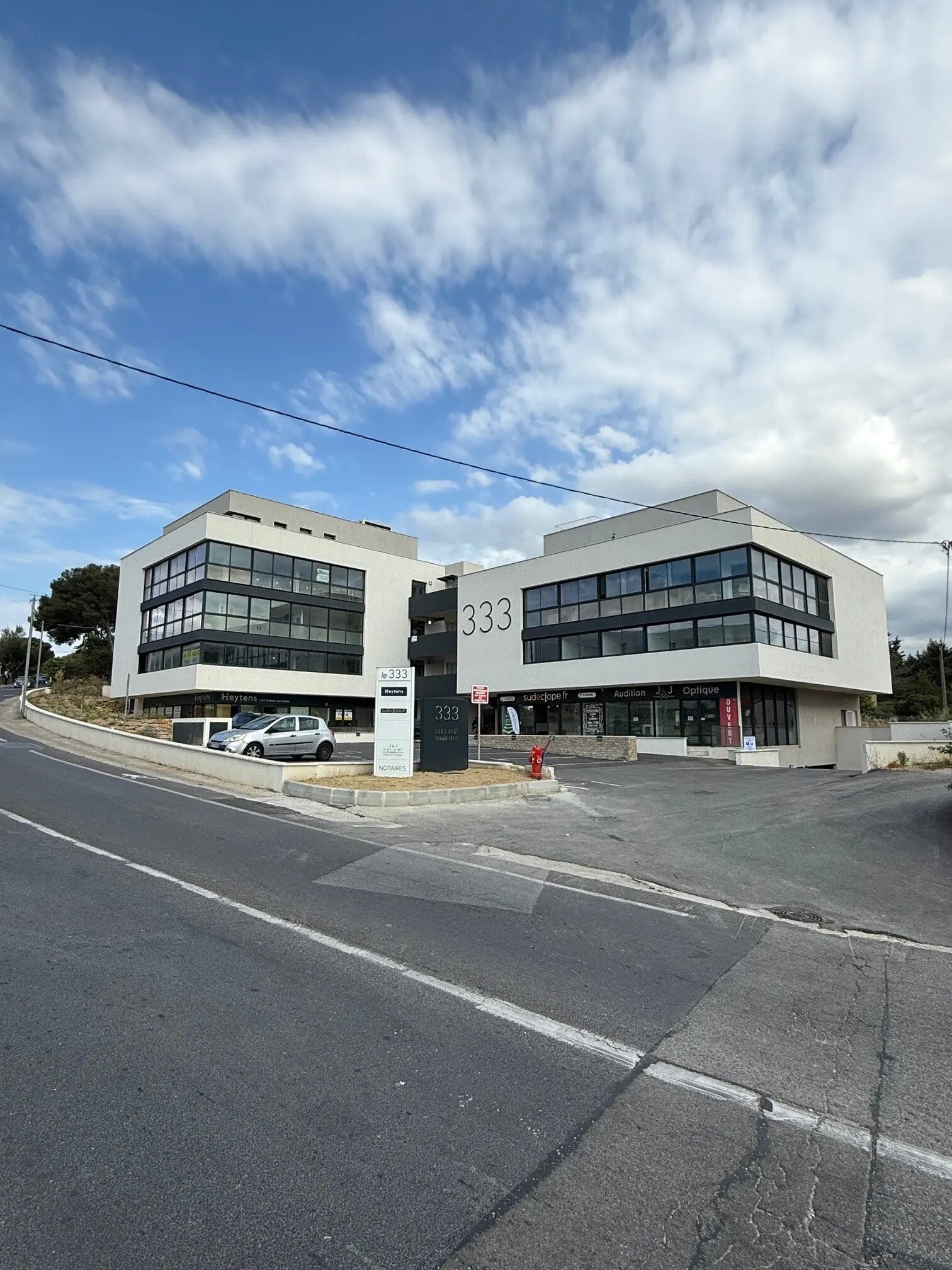 Local commercial dans La Seyne-sur-Mer à louer Photo de l’immeuble– Image 1 sur 2