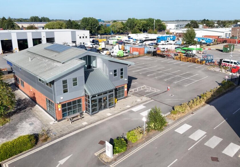 FOURTH AVENUE ZONE 2 DEESIDE INDUSTRIAL portefeuille de 2 biens à vendre sur LoopNet.fr - Photo principale – Image 2 sur 2