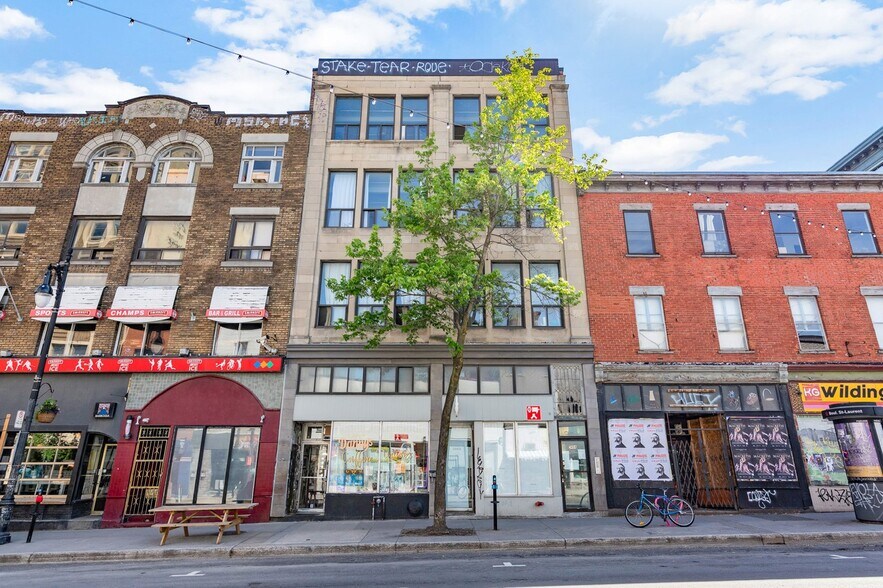 3960-3964 Boul Saint-Laurent, Montréal, QC à louer - Photo de l’immeuble – Image 3 sur 17