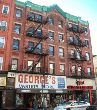 Plus de détails pour 759-761 Manhattan Ave, Brooklyn, NY - Logement à vendre