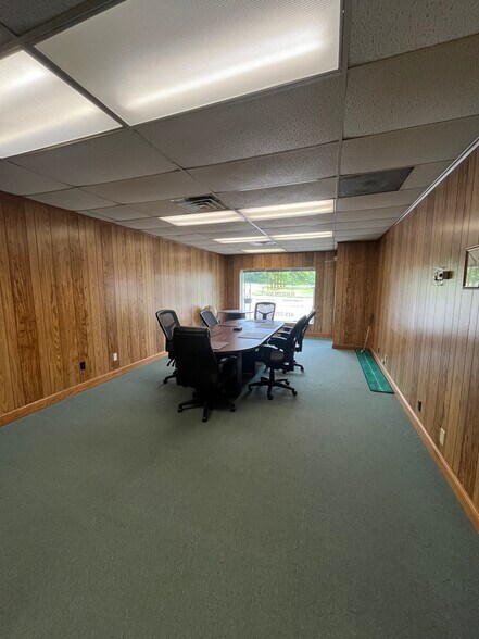 2730 lexington Ave, Mansfield, OH à louer - Photo de l’immeuble – Image 3 sur 12