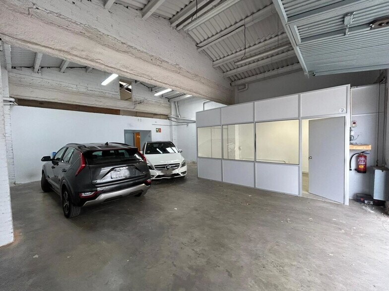 Industriel/Logistique dans Terrassa, Barcelona à vendre - Photo de l’immeuble – Image 3 sur 14