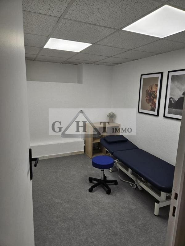 Plus de détails pour Bureau à vendre