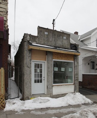 Plus de détails pour 2303 15th St, Troy, NY - Local commercial à vendre
