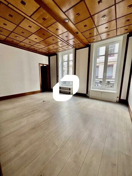 Bureau dans Lyon à louer - Photo de l’immeuble – Image 2 sur 5