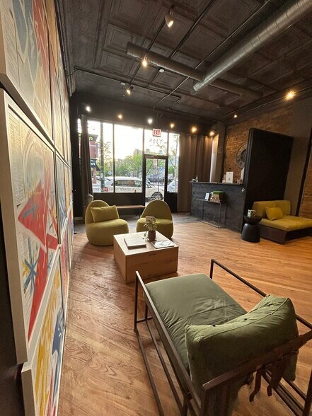 1415 N Ashland Ave, Chicago, IL à louer - Photo de l’immeuble – Image 2 sur 24
