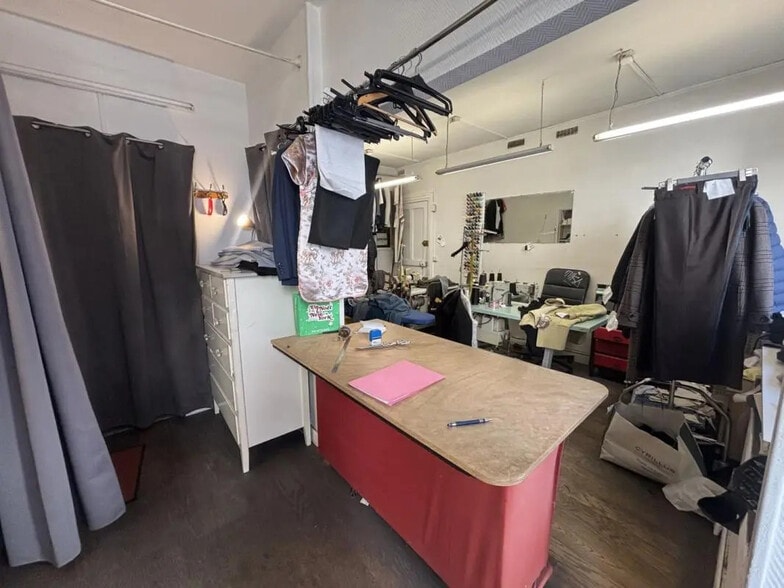 Local commercial dans Paris à vendre - Photo intérieure – Image 3 sur 7