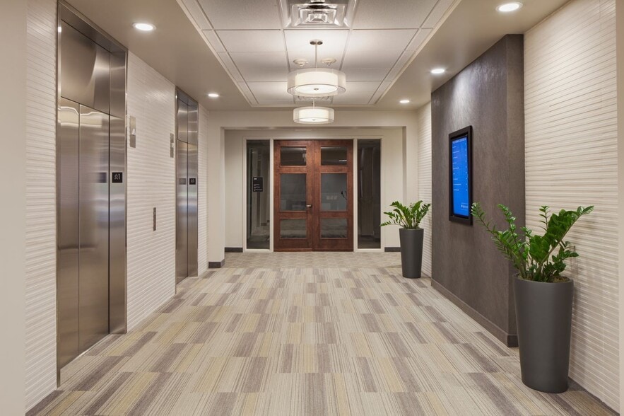 4800 Six Forks Rd, Raleigh, NC à louer - Hall d’entrée – Image 3 sur 3