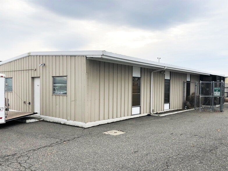 536 W Deschutes Ave, Kennewick, WA à vendre - Photo de l’immeuble – Image 3 sur 10