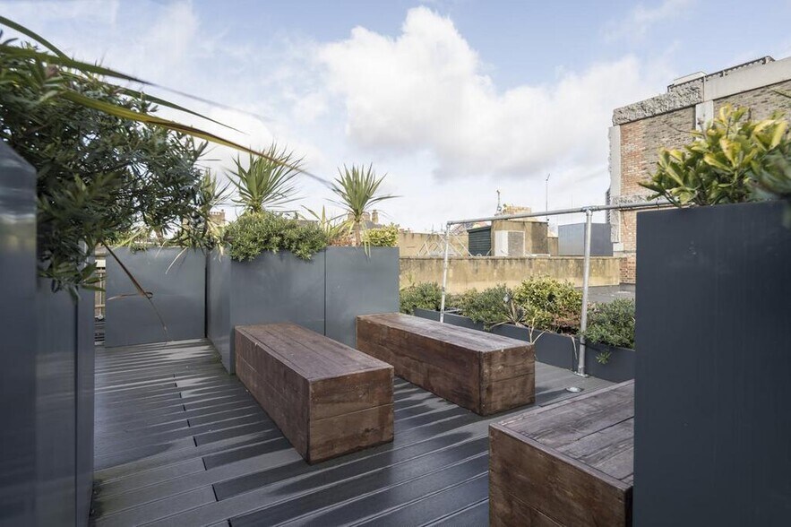 14 Clerkenwell Close, Londres à louer - Photo de l’immeuble – Image 3 sur 27