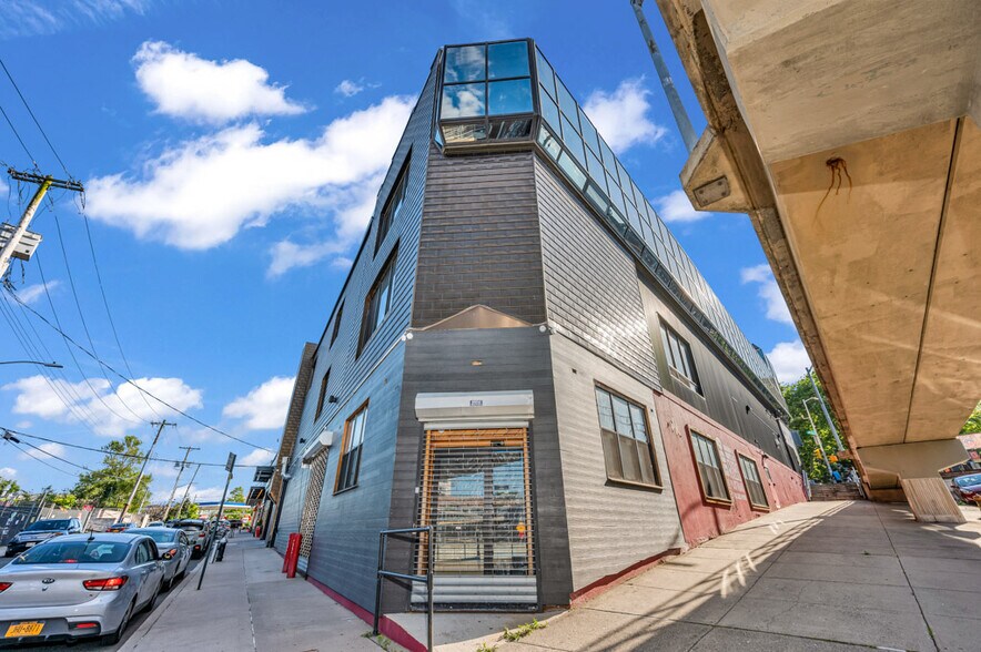 2 Minthorne St, Staten Island, NY à louer - Photo de l’immeuble – Image 1 sur 14