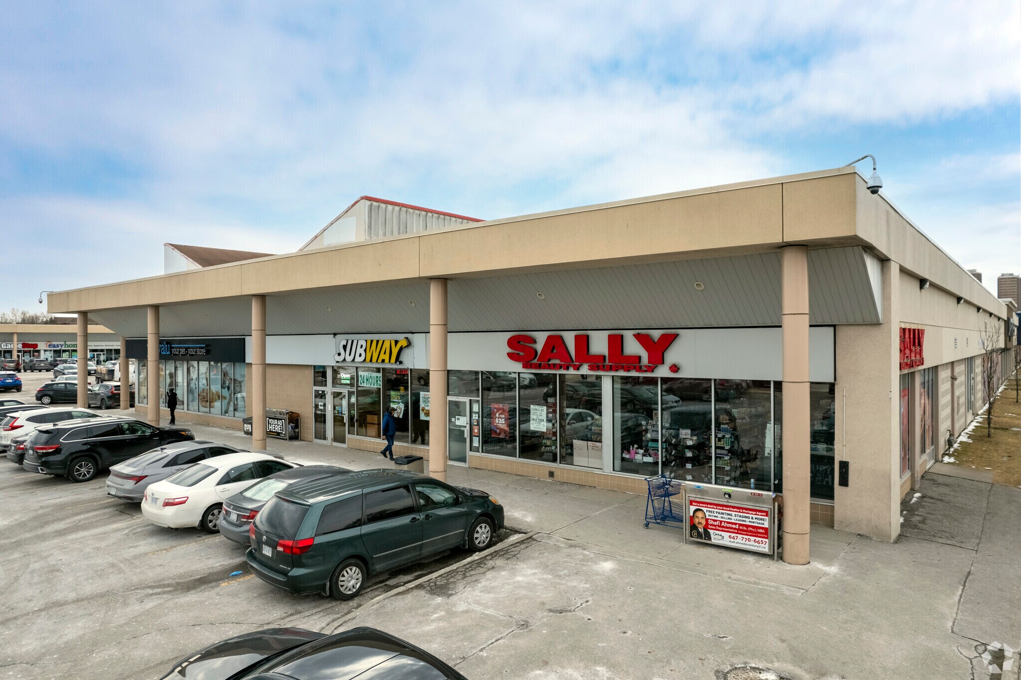 3003 Danforth Ave, Toronto, ON à louer Photo principale– Image 1 sur 8