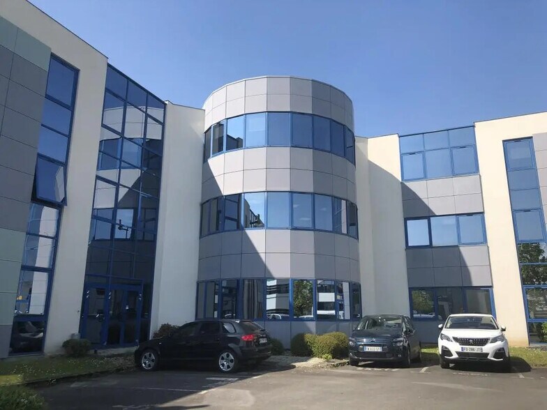 Bureau dans Saint-Grégoire à louer - Photo de l’immeuble – Image 2 sur 4