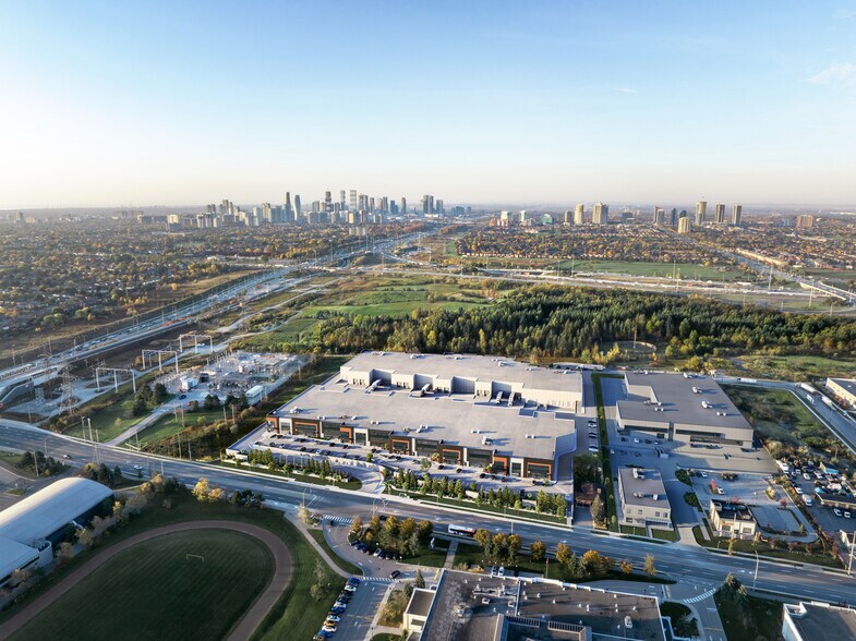 4500 Tomken Rd, Mississauga, ON à vendre - Aérien – Image 2 sur 6