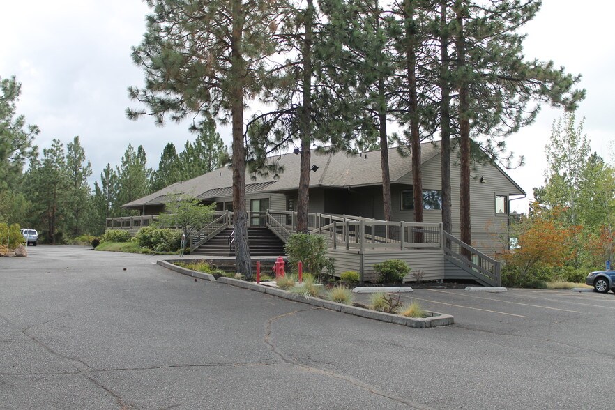 19800-19875 Village Office Ct, Bend, OR à louer - Photo de l’immeuble – Image 1 sur 3