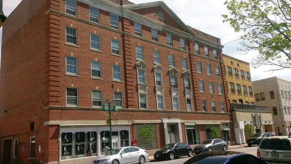 819-833 Main St, Willimantic, CT à vendre - Photo de l’immeuble – Image 3 sur 30