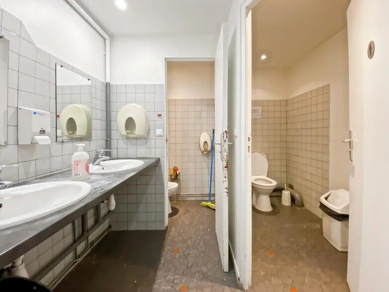 Bureau dans Paris à louer - Photo de l’immeuble – Image 3 sur 8