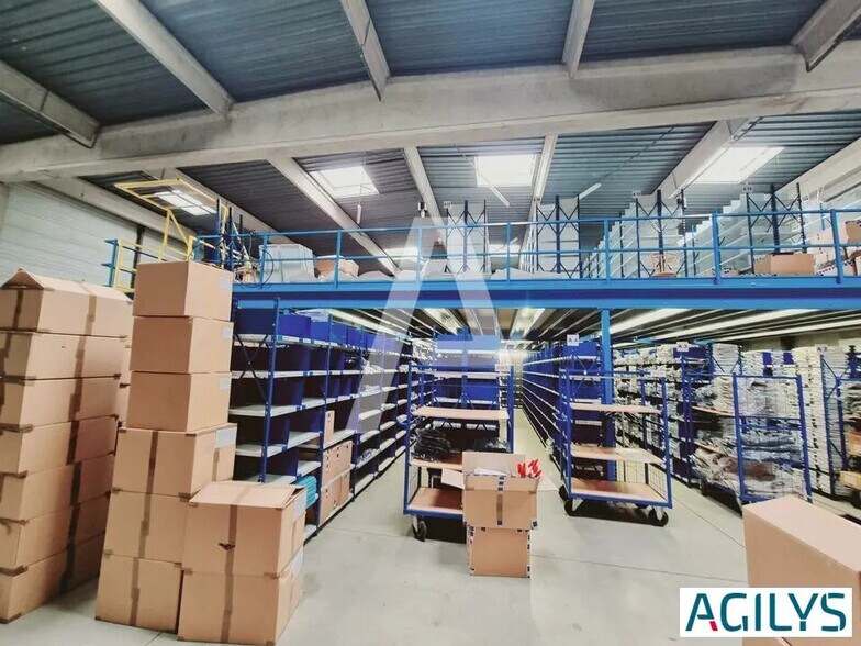 Industriel/Logistique dans Palaiseau à louer - Photo de l’immeuble – Image 2 sur 13