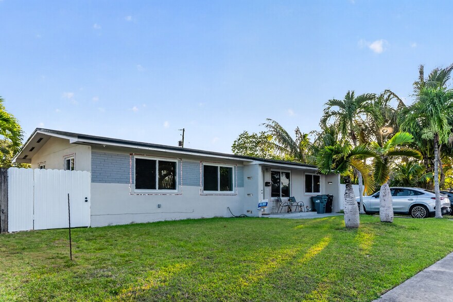 9760 Memorial Rd, Cutler Bay, FL à vendre - Photo de l’immeuble – Image 2 sur 9