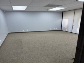 4685 Runway St, Simi Valley, CA à louer Photo intérieure– Image 2 sur 8