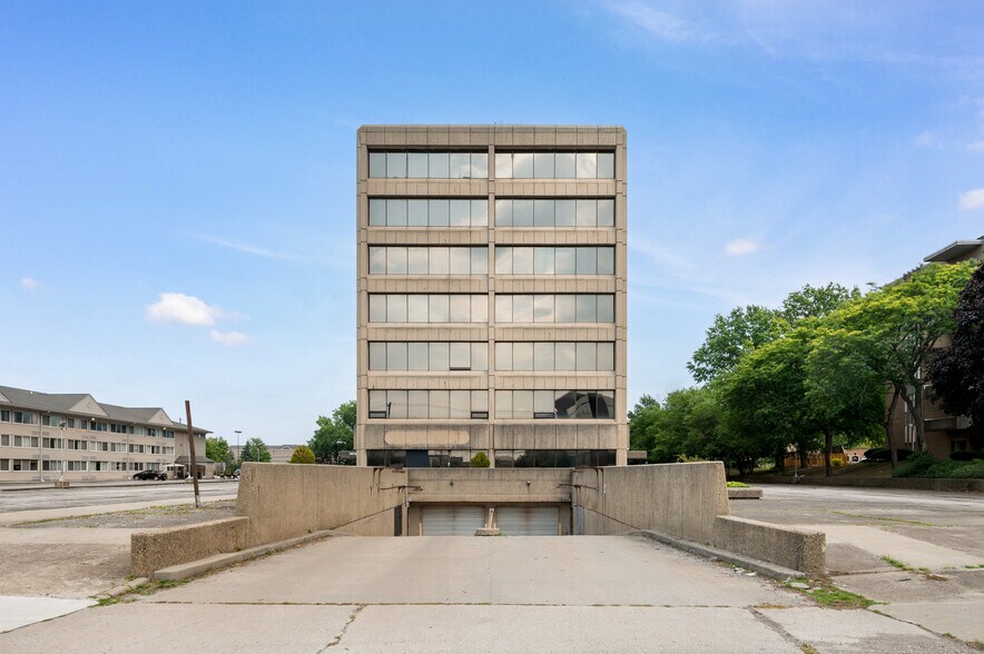 20325 Center Ridge Rd, Rocky River, OH à vendre - Photo de l’immeuble – Image 3 sur 16