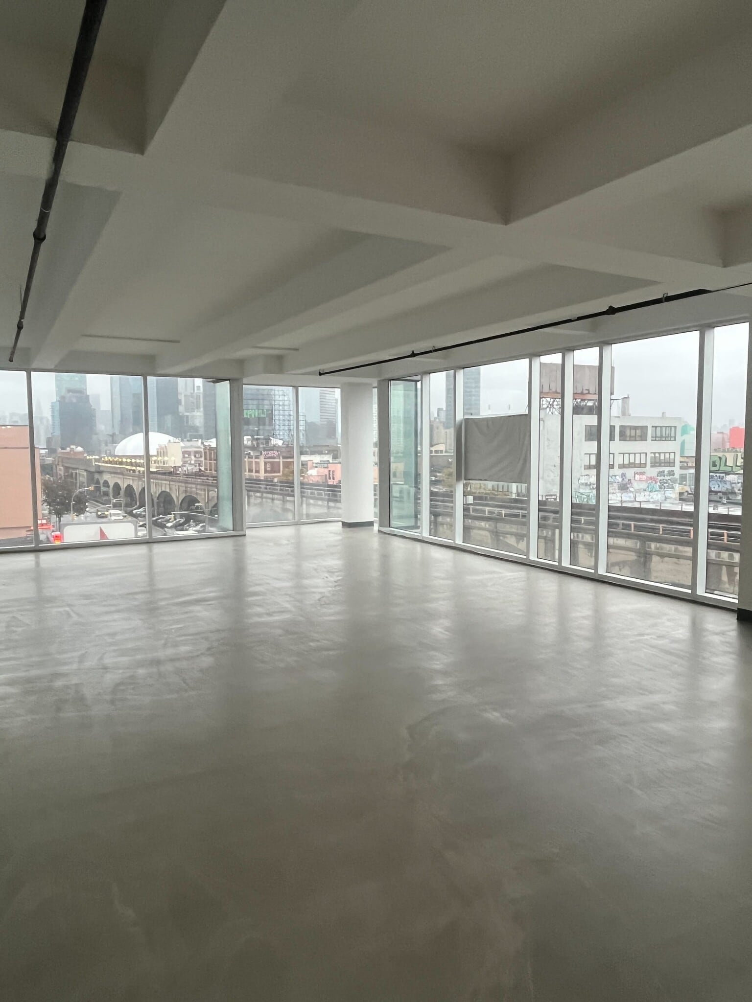 3710 Queens Blvd, Long Island City, NY à louer Photo intérieure– Image 1 sur 11