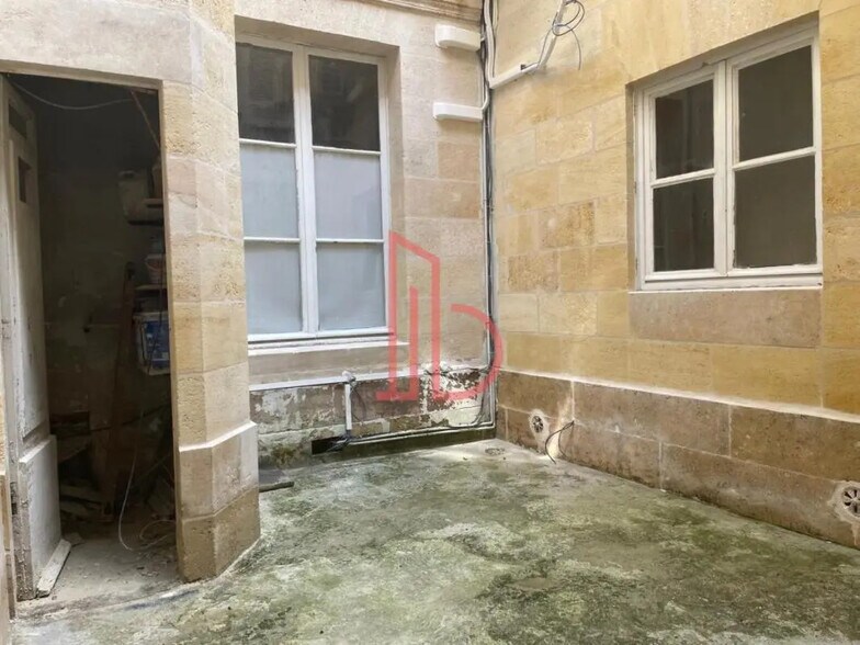 Bureau dans Bordeaux à louer - Photo de l’immeuble – Image 3 sur 8