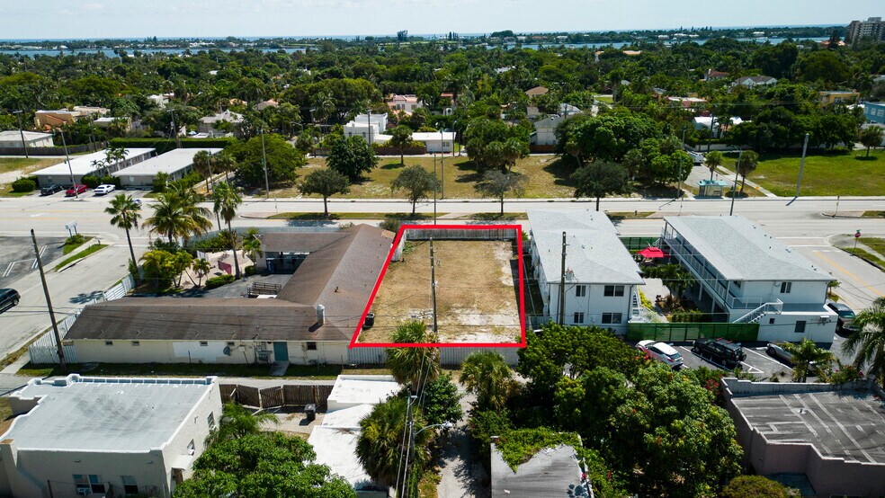 3201 Broadway, West Palm Beach, FL à vendre - Photo principale – Image 1 sur 8