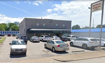 4901 Tippecanoe Dr, Evansville, IN à louer Photo de l’immeuble– Image 1 sur 1