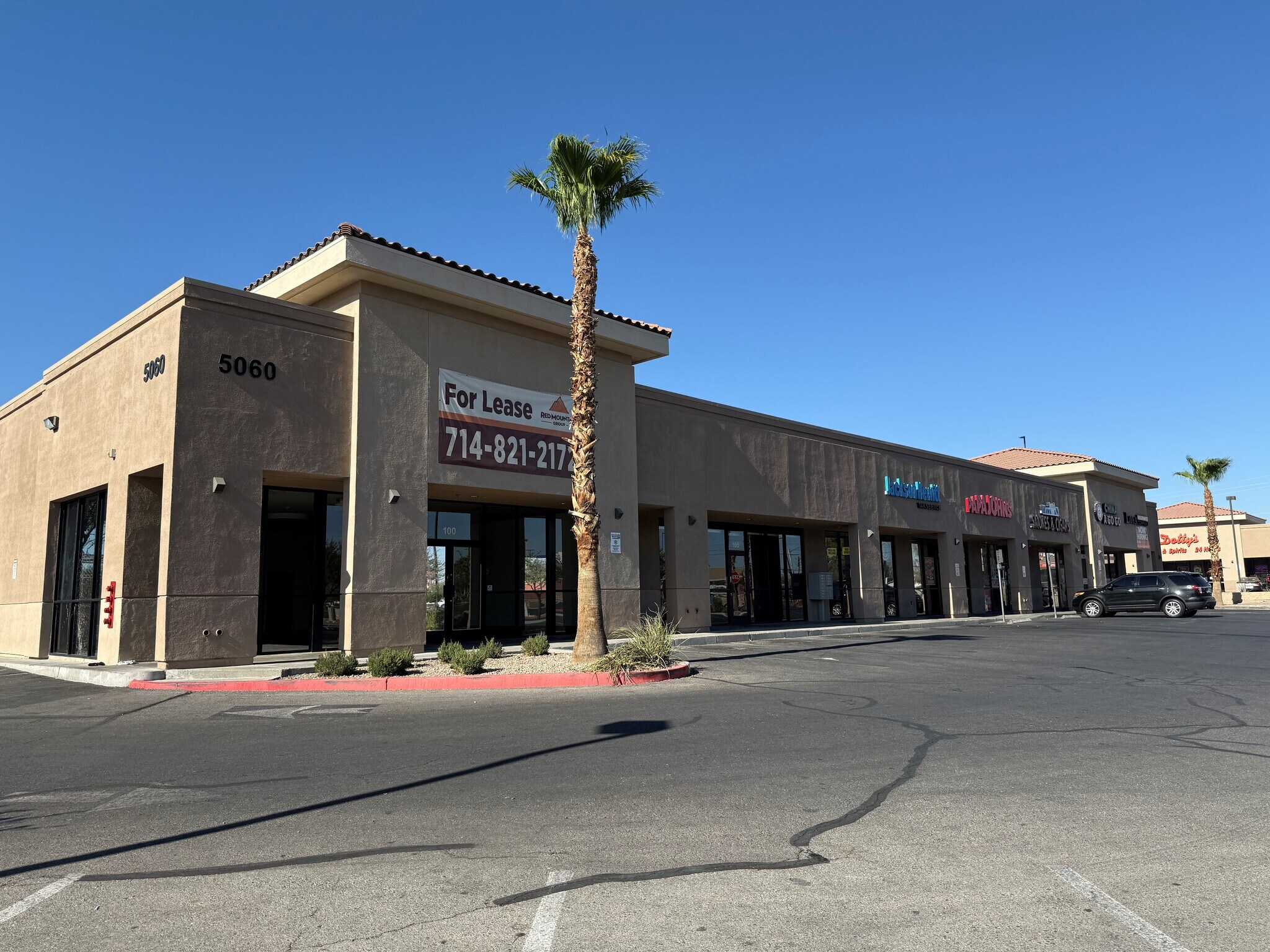 5230 Boulder Hwy, Las Vegas, NV à louer Photo de l’immeuble– Image 1 sur 14