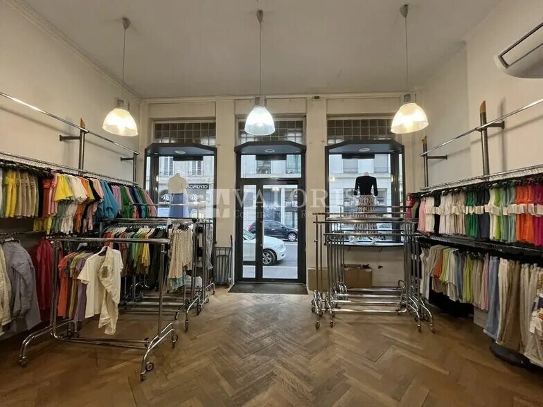 Local commercial dans Lyon à vendre - Photo de l’immeuble – Image 2 sur 3