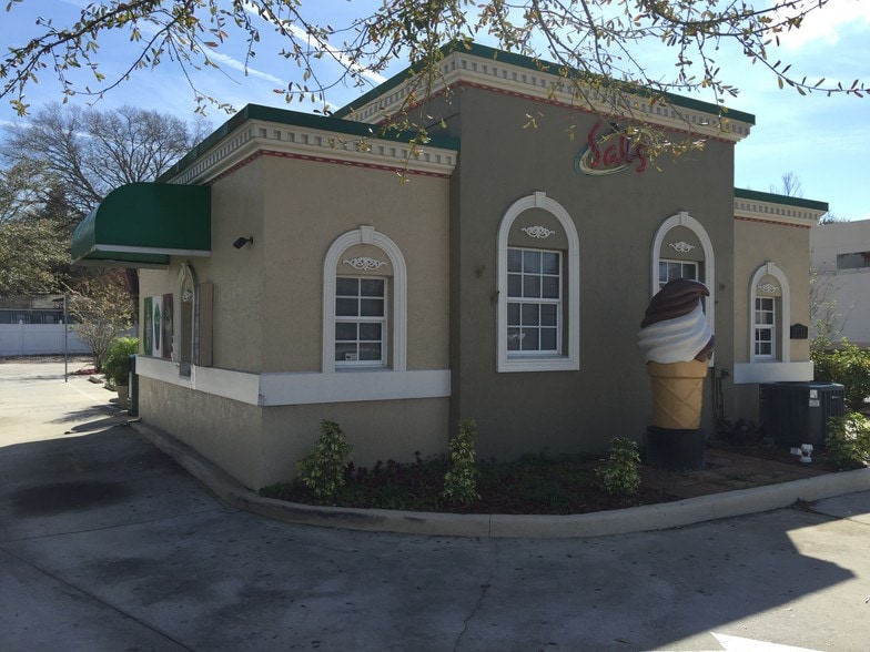 2521 French Ave, Sanford, FL à vendre - Photo de l’immeuble – Image 2 sur 6