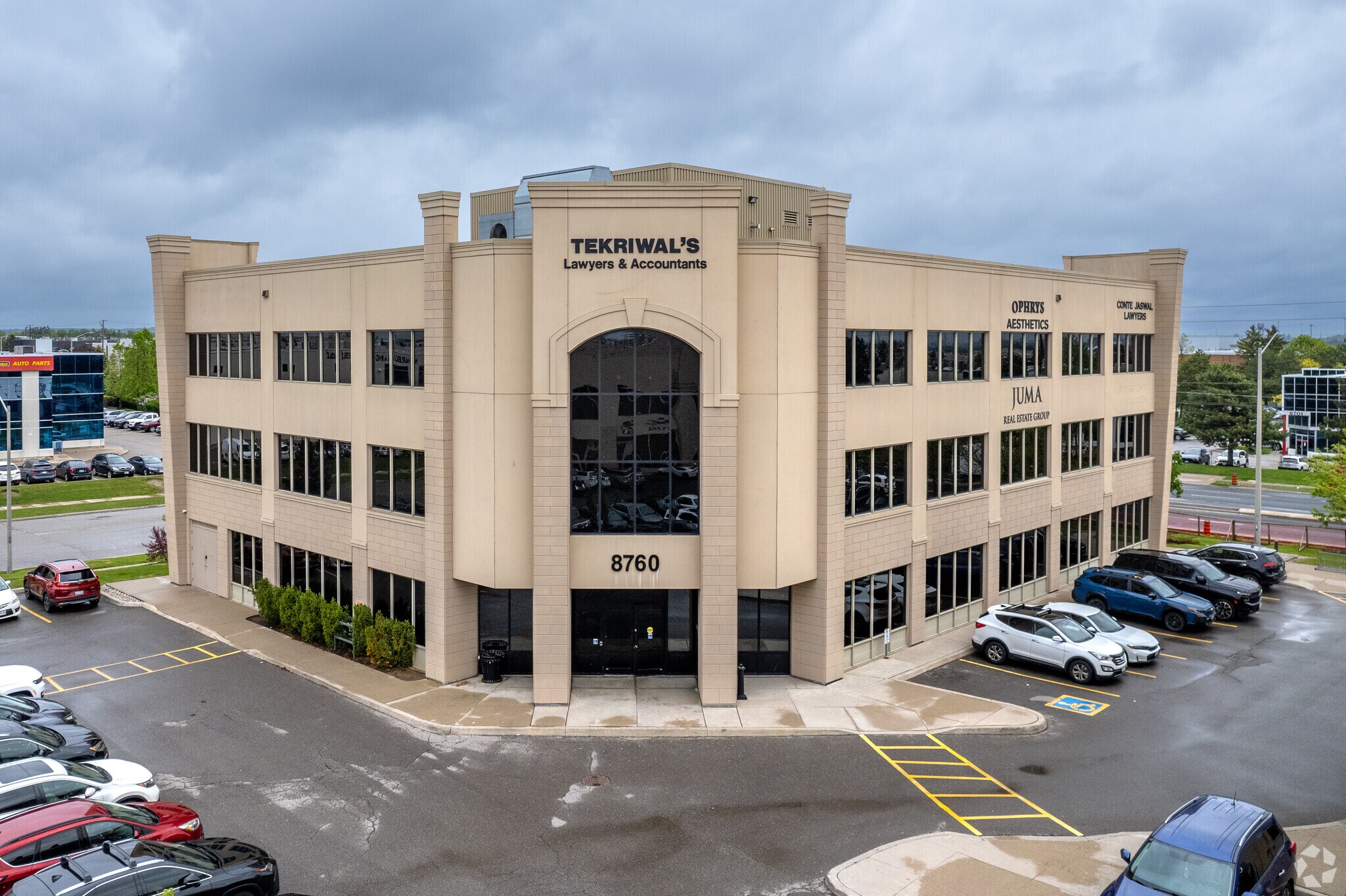 8760 Jane St, Vaughan, ON à louer Photo principale– Image 1 sur 3