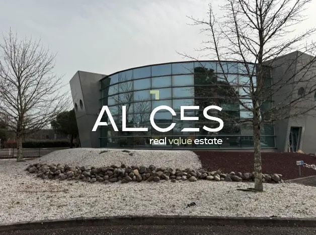 Plus de détails pour Bureau à vendre