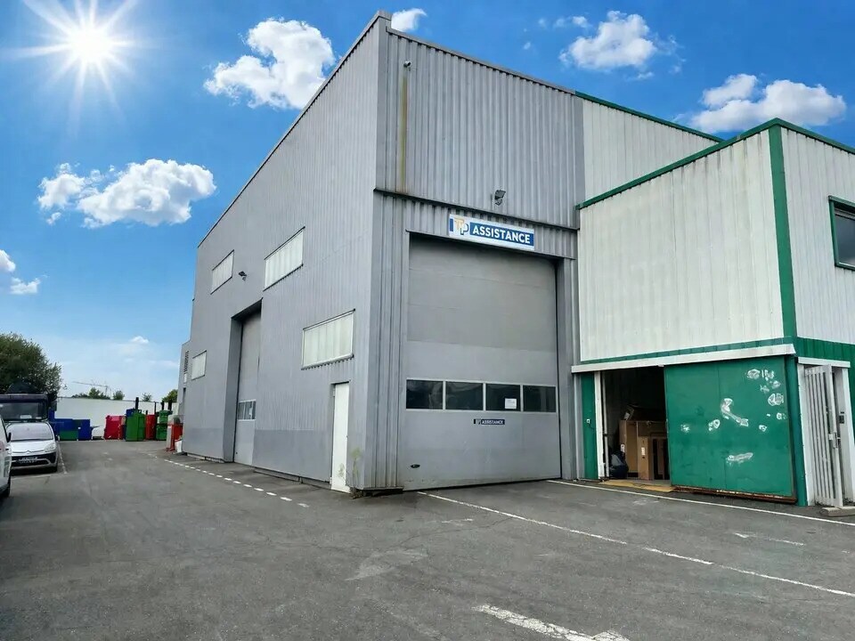 Industriel/Logistique dans Treillières à louer Photo de l’immeuble– Image 1 sur 7