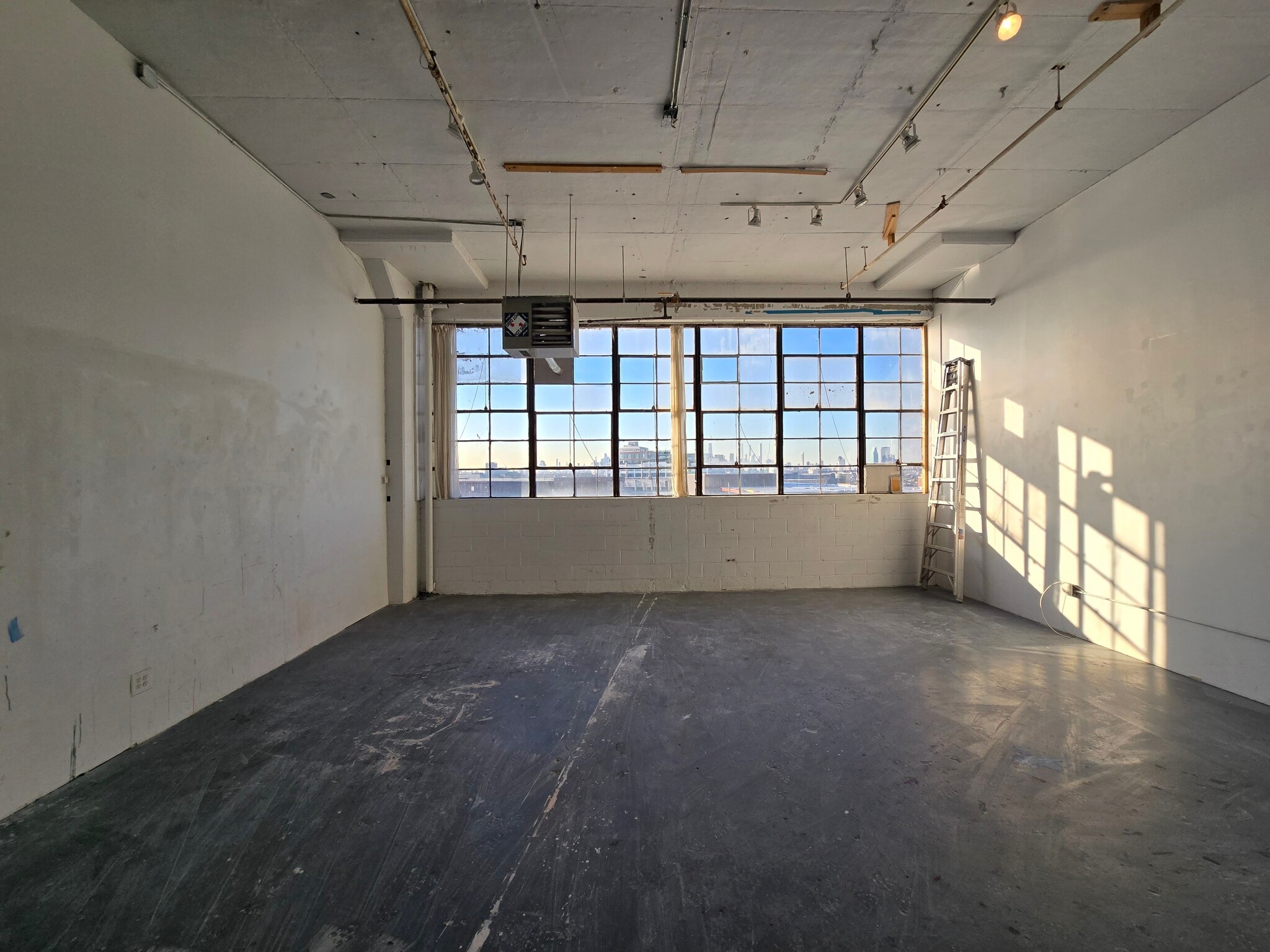 1717 Troutman St, Ridgewood, NY à louer Photo intérieure– Image 1 sur 5