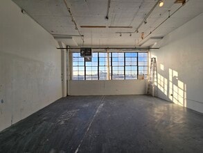 1717 Troutman St, Ridgewood, NY à louer Photo intérieure– Image 1 sur 5