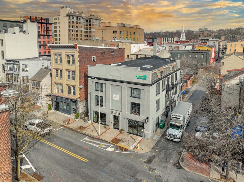 225 Ferry St, Easton, PA à vendre - Photo principale – Image 1 sur 36