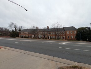 4151-4165 Chain Bridge Rd, Fairfax, VA à louer Photo intérieure– Image 2 sur 36