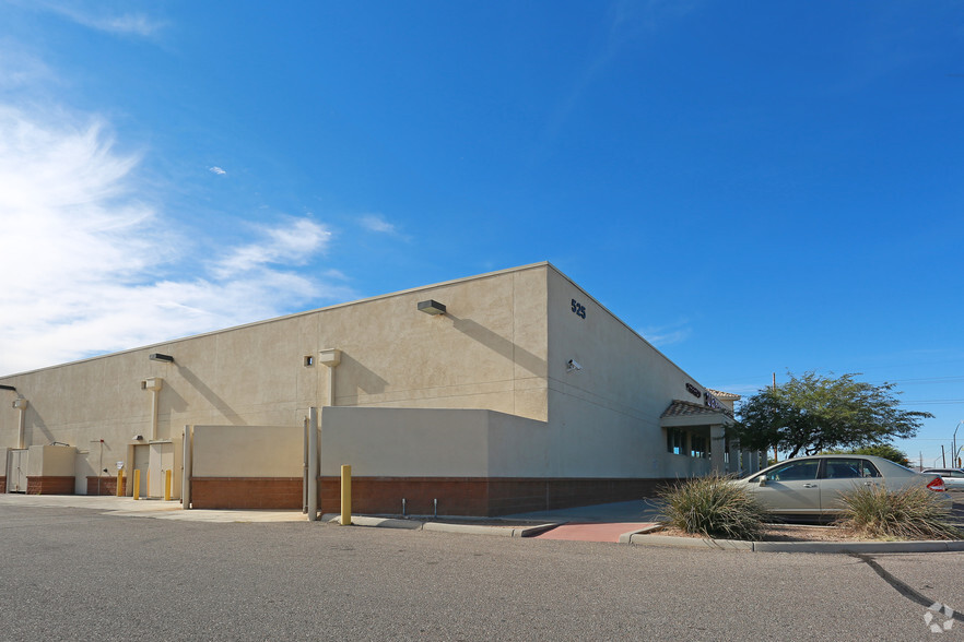 525 W Valencia Rd, Tucson, AZ à louer - Photo de l’immeuble – Image 2 sur 4